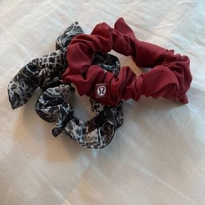 Lulu Lemon hair scrunches